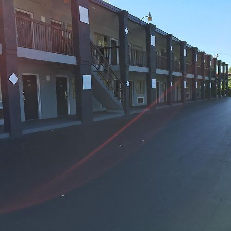 Fulton Inn Lodge West エクステリア 写真