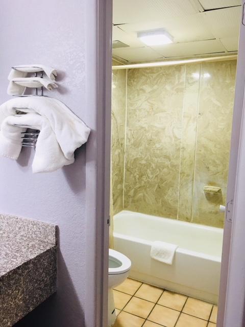 Fulton Inn Lodge West エクステリア 写真