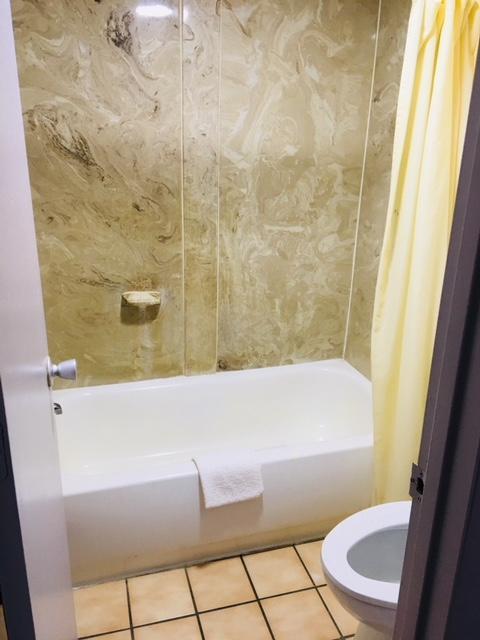 Fulton Inn Lodge West エクステリア 写真